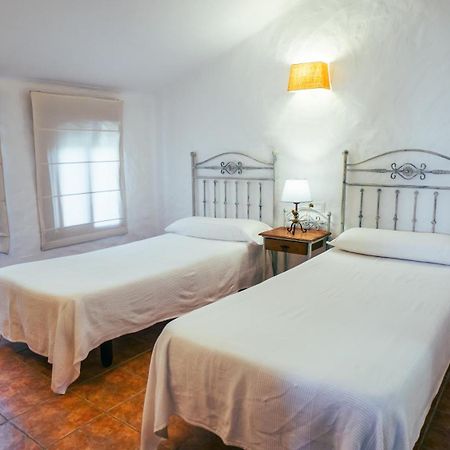 Villa Araucaria By Fontanilla Del Mar Holidays Rentals Cádiz Eksteriør bilde
